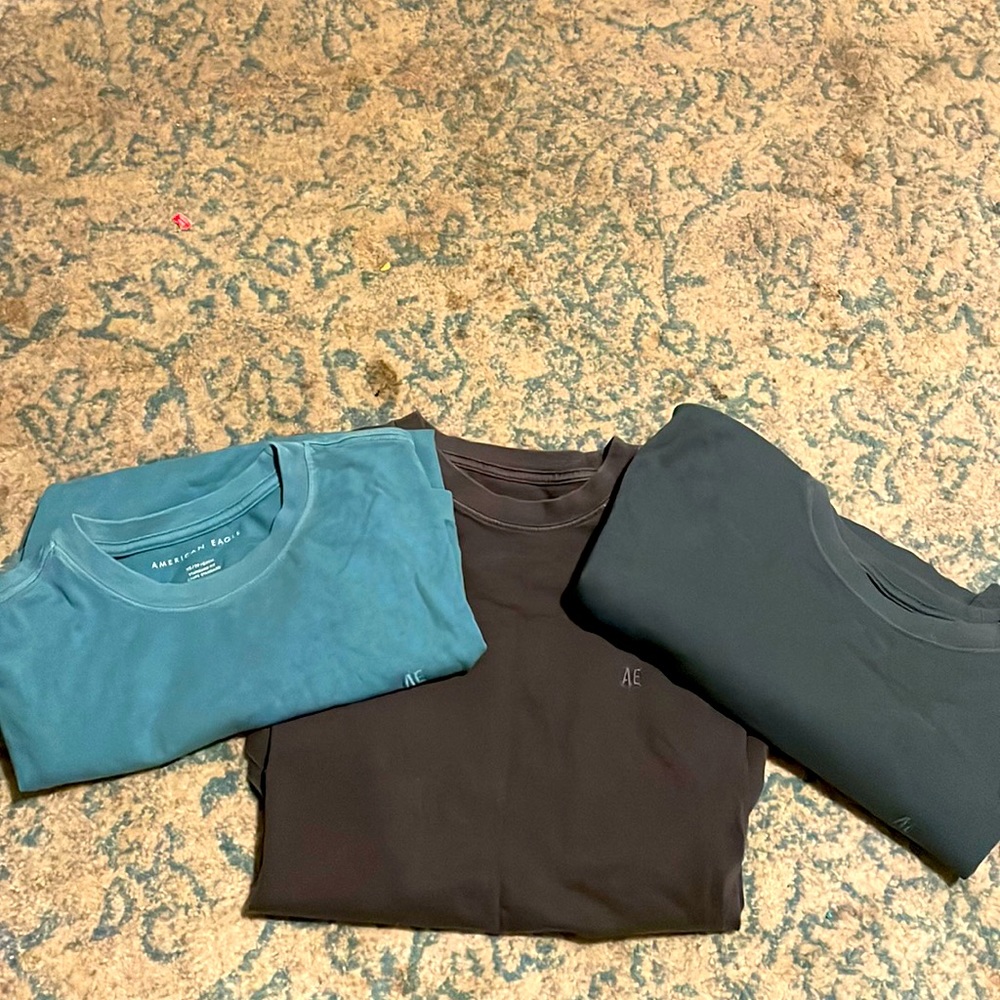 American Eagle short sleeve shirts size XS